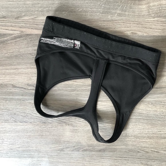 Victoria Secret sports bra - Picture 2 of 4